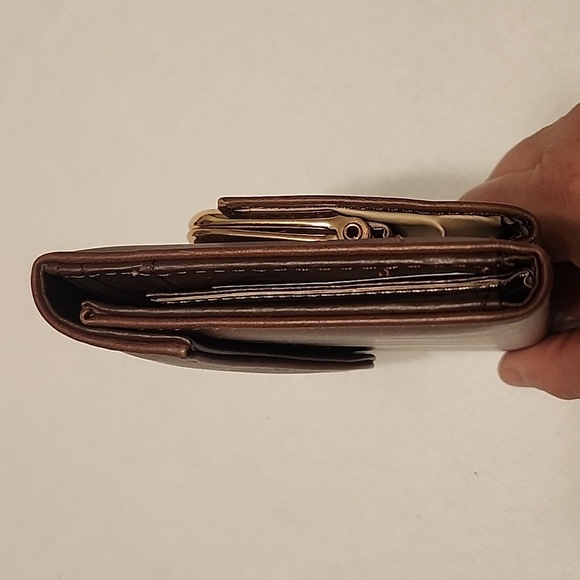 Beautiful Buxton Heiress Brown Leather RFID Long Wallet, Kisslock Pouch EUC - Picture 7 of 16